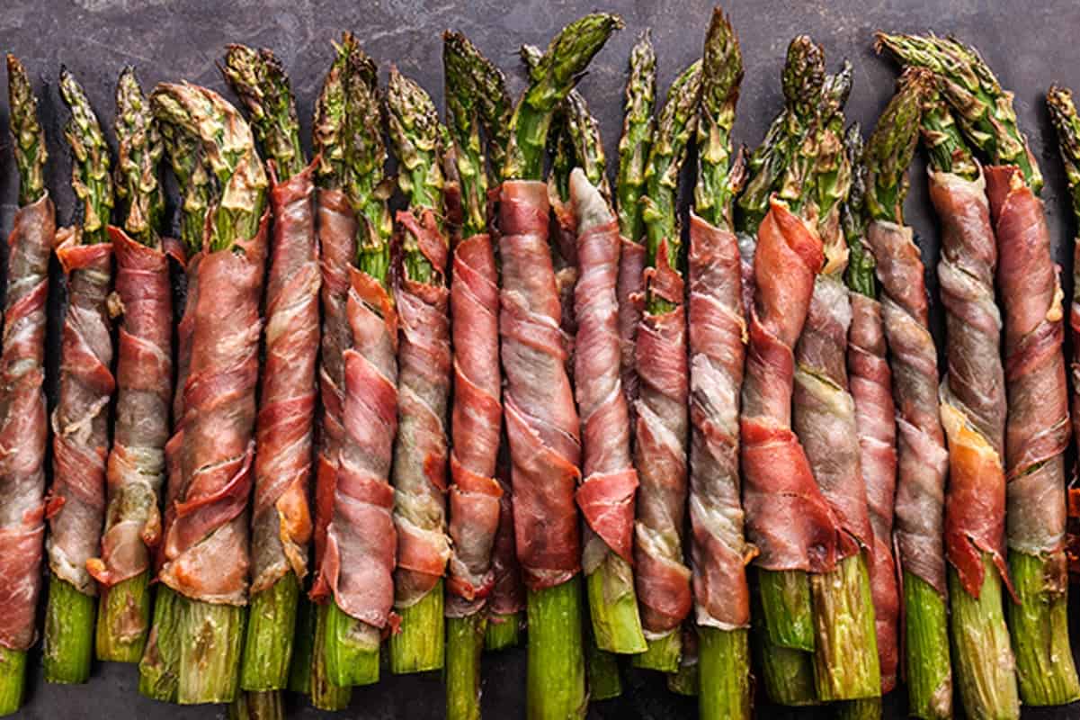 30697_RecipeImage_620x413_crispy_prosciutto_wrapped_asparagus